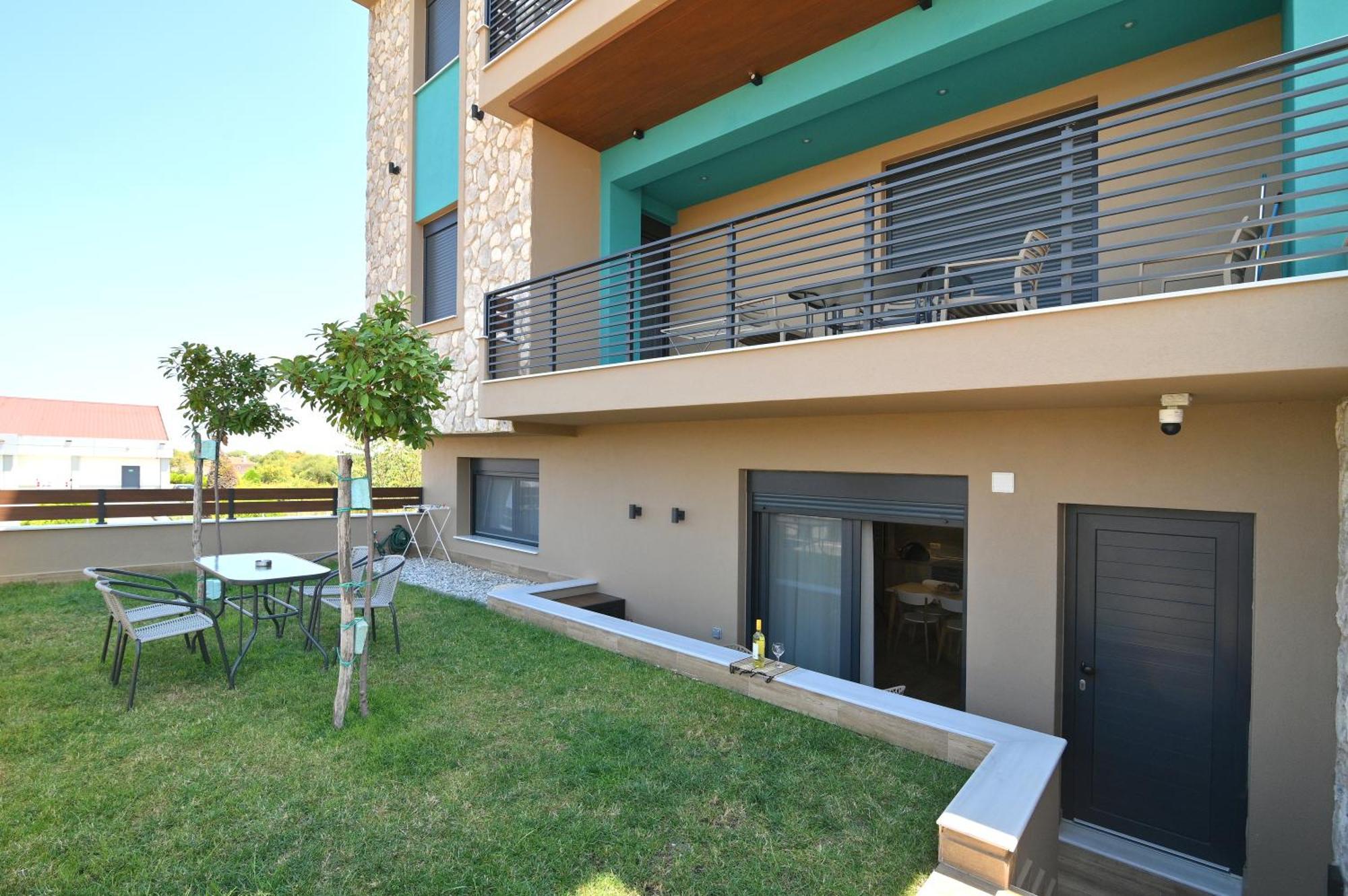 Niel Holiday Apartments, Panel Hospitality Homes & Villas Leptokarya  Exterior photo